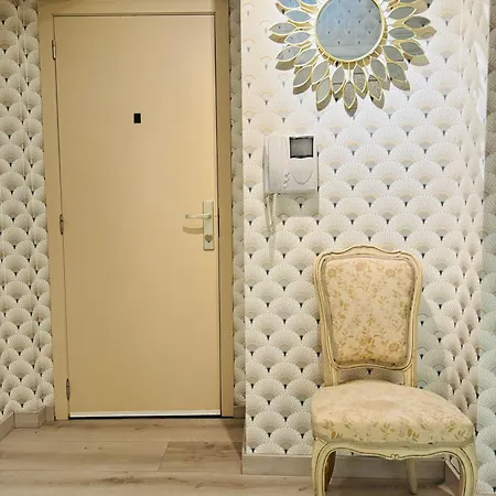 Hearth Of Gateway Apartment Brussels