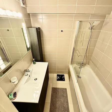 120m² Atomium,brussels Expo,staderoibaudoin,cinéma Appartement *